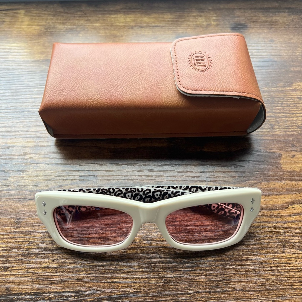 Crap Eyewear The Glam Rodeo